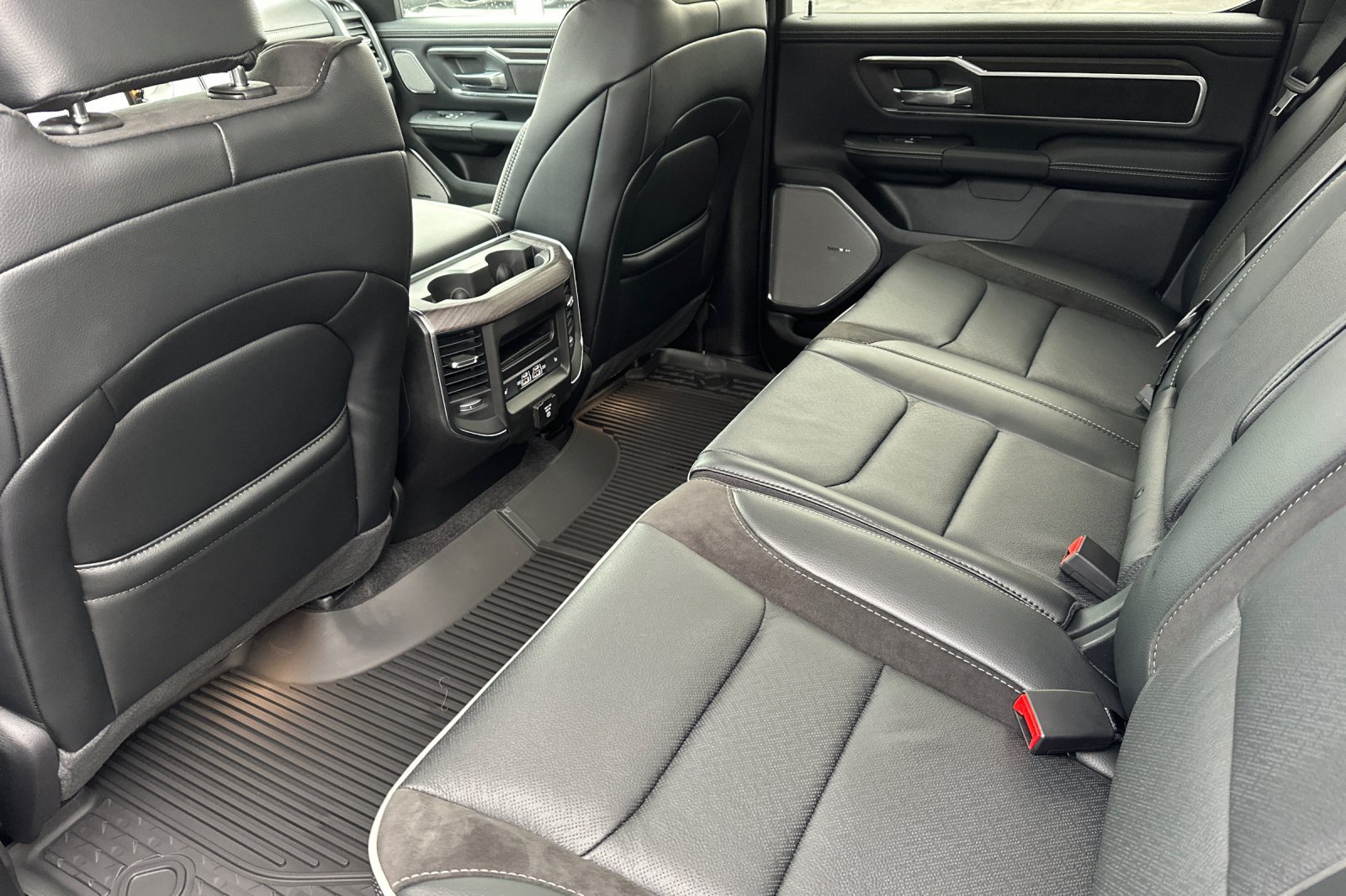 New 2026 RAM 1500 Laramie w/ Night Edition AWD/4WD image 12