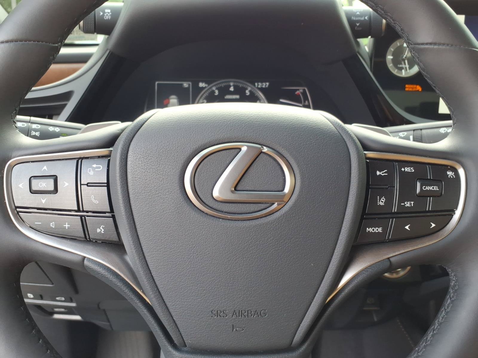 Certified 2023 Lexus ES 350 w/ Premium Package FWD image 8