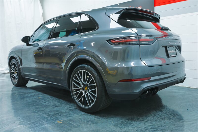 Used 2020 Porsche Cayenne Turbo AWD/4WD image 20