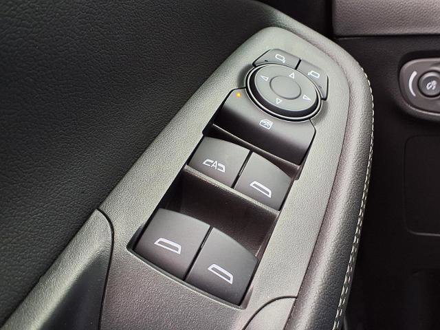 Used 2023 Buick Encore GX Essence w/ Experience Buick Package FWD image 17