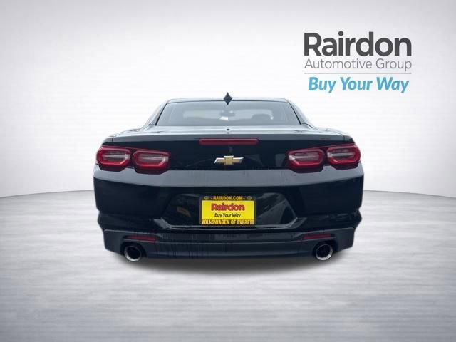 Used 2019 Chevrolet Camaro LT RWD image 5