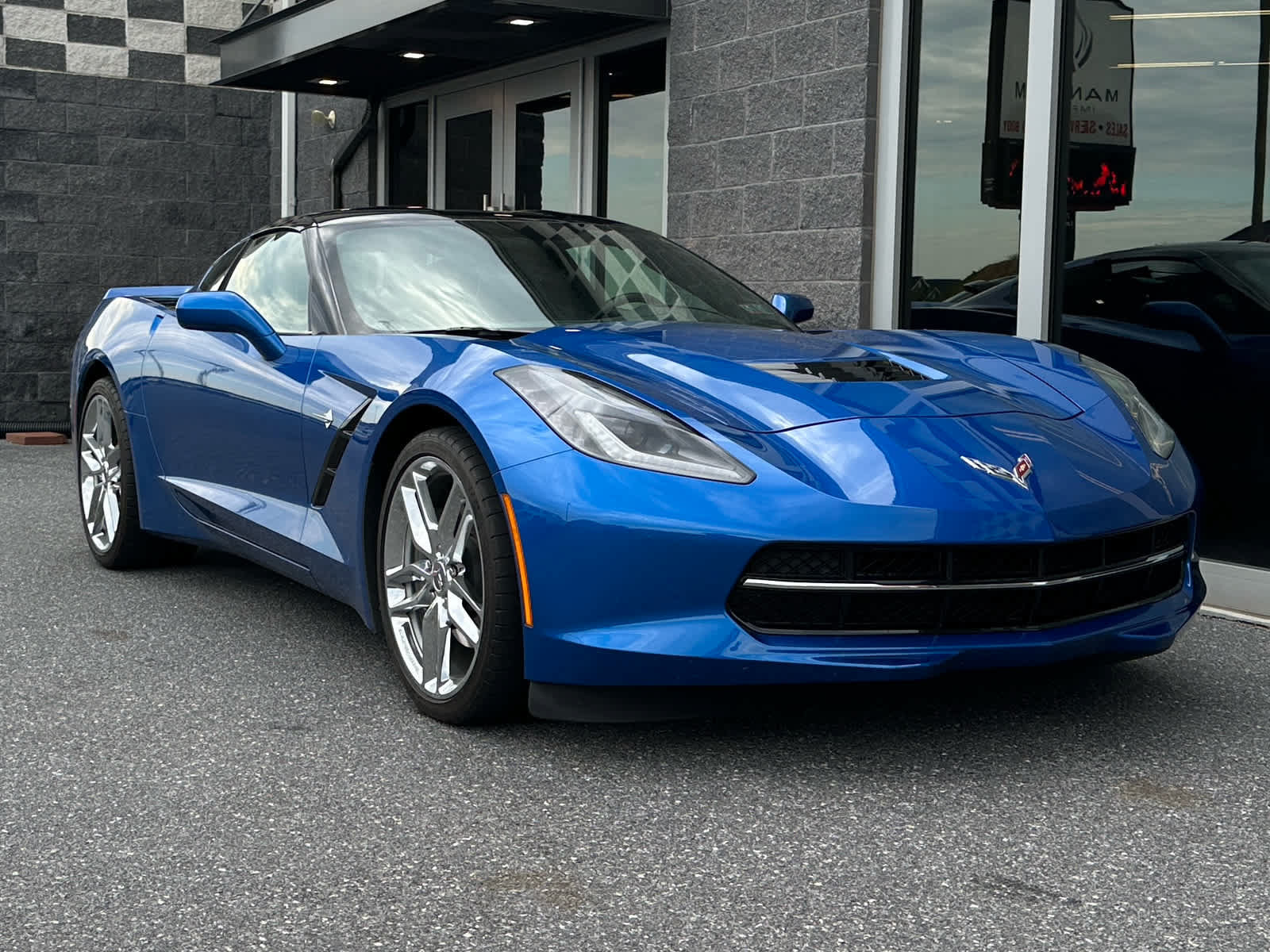 Used 2015 Chevrolet Corvette Stingray Coupe w/ 2LT Preferred Equipment Group RWD image 1