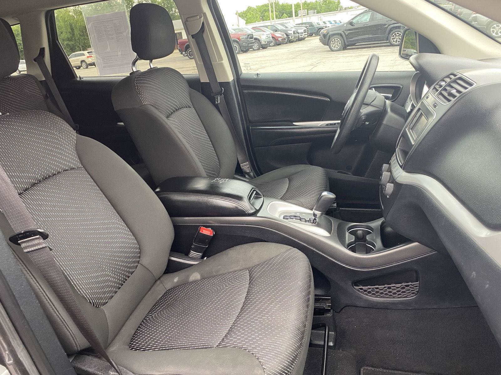 Used 2020 Dodge Journey SE w/ Blacktop Package FWD image 36
