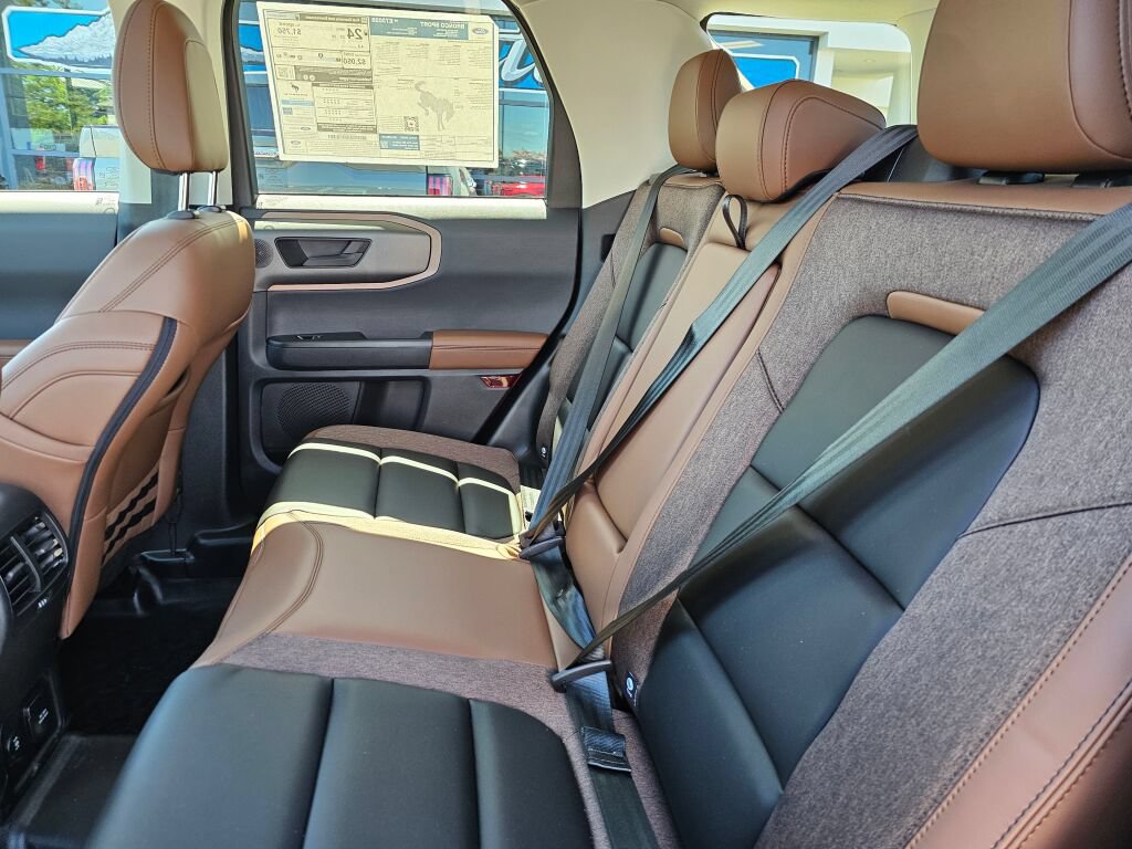 New 2026 Ford Bronco Sport Outer Banks w/ Sasquatch Outer Banks Package AWD/4WD image 9