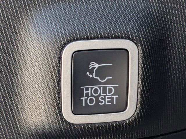 New 2026 Jeep Grand Cherokee Laredo image 13