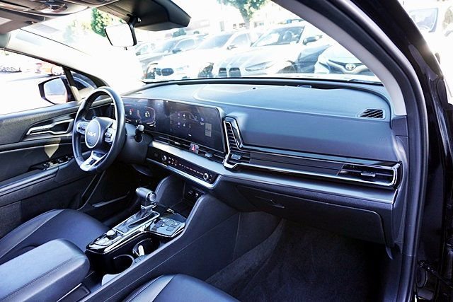 Used 2024 Kia Sportage EX FWD image 10