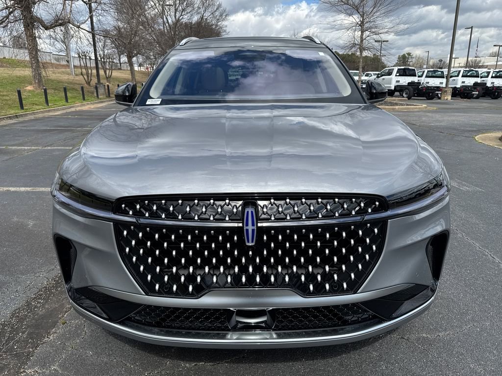 Used 2025 Lincoln Nautilus Reserve image 3