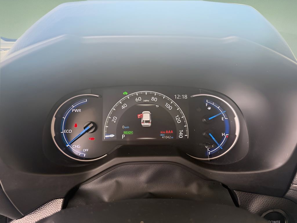 Used 2024 Toyota RAV4 XLE Premium AWD/4WD image 33