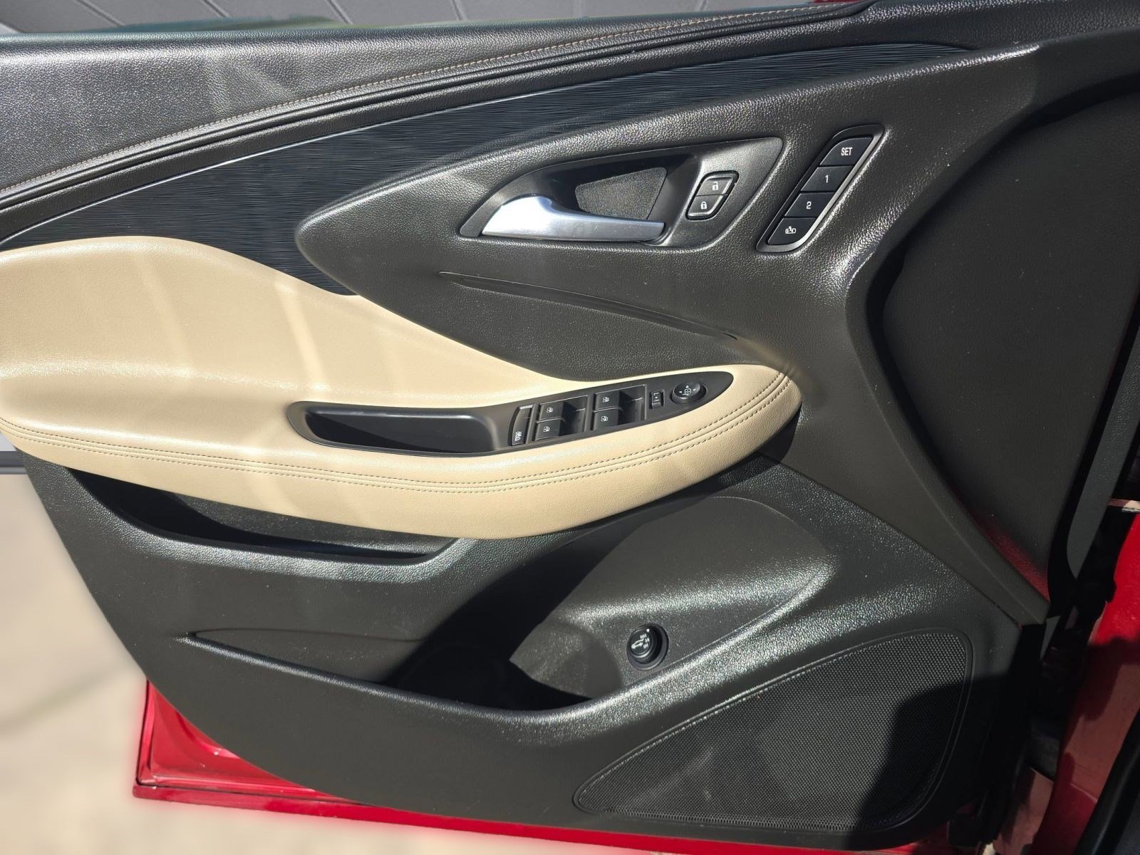 Used 2017 Buick Envision Essence image 11