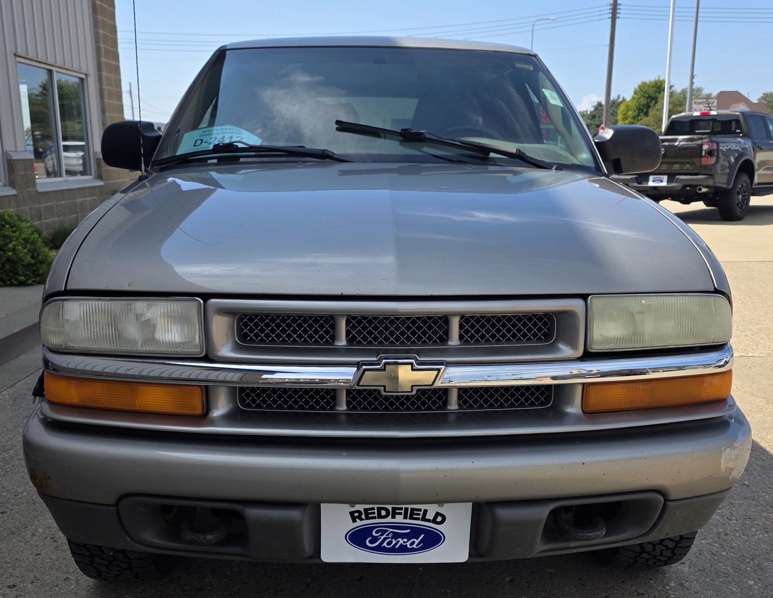 Used 2004 Chevrolet Blazer LS w/ Preferred Equipment Group AWD/4WD image 2