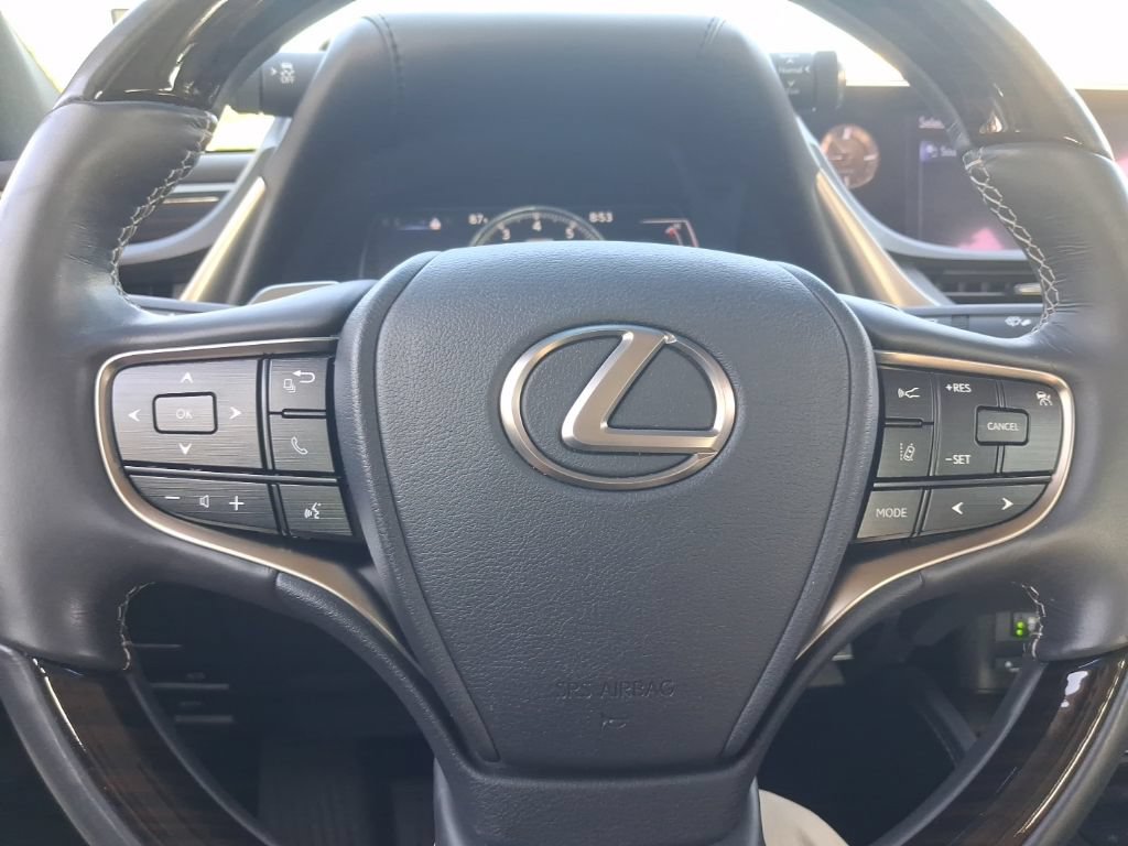 Used 2019 Lexus ES 350 Ultra Luxury w/ Accessory Package 2 FWD image 34