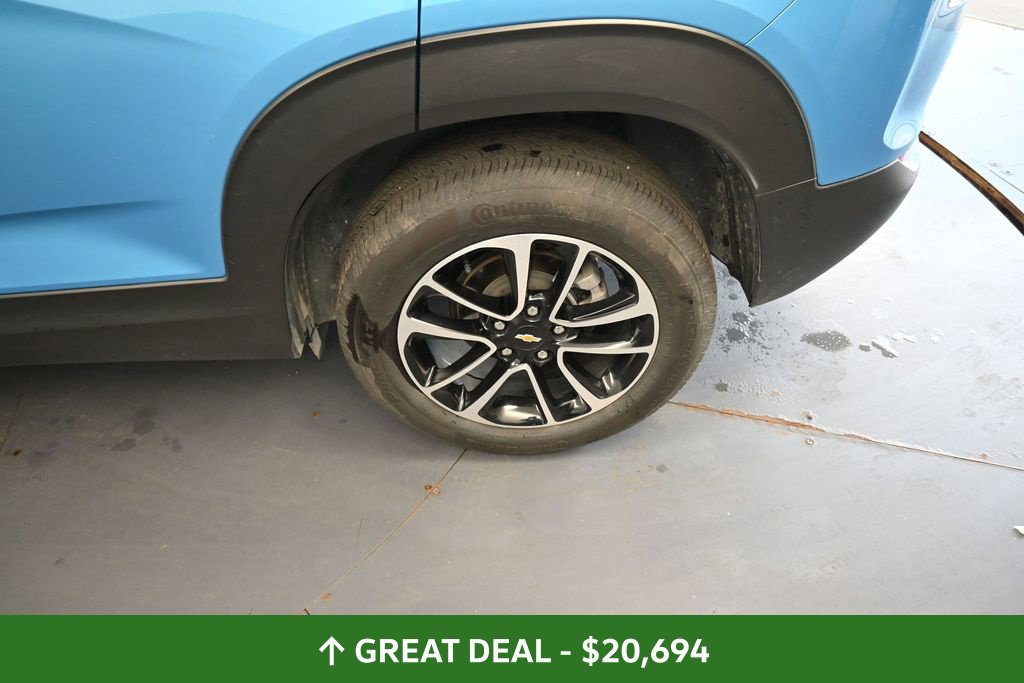 Used 2025 Chevrolet TrailBlazer LT AWD/4WD image 18