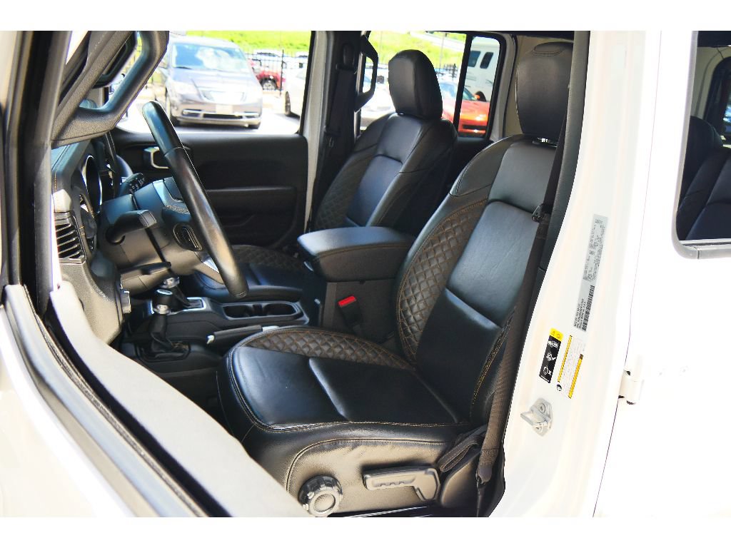 Used 2022 Jeep Wrangler Unlimited Sahara AWD/4WD image 11