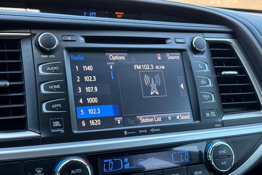 Used 2019 Toyota Highlander Limited AWD/4WD image 22