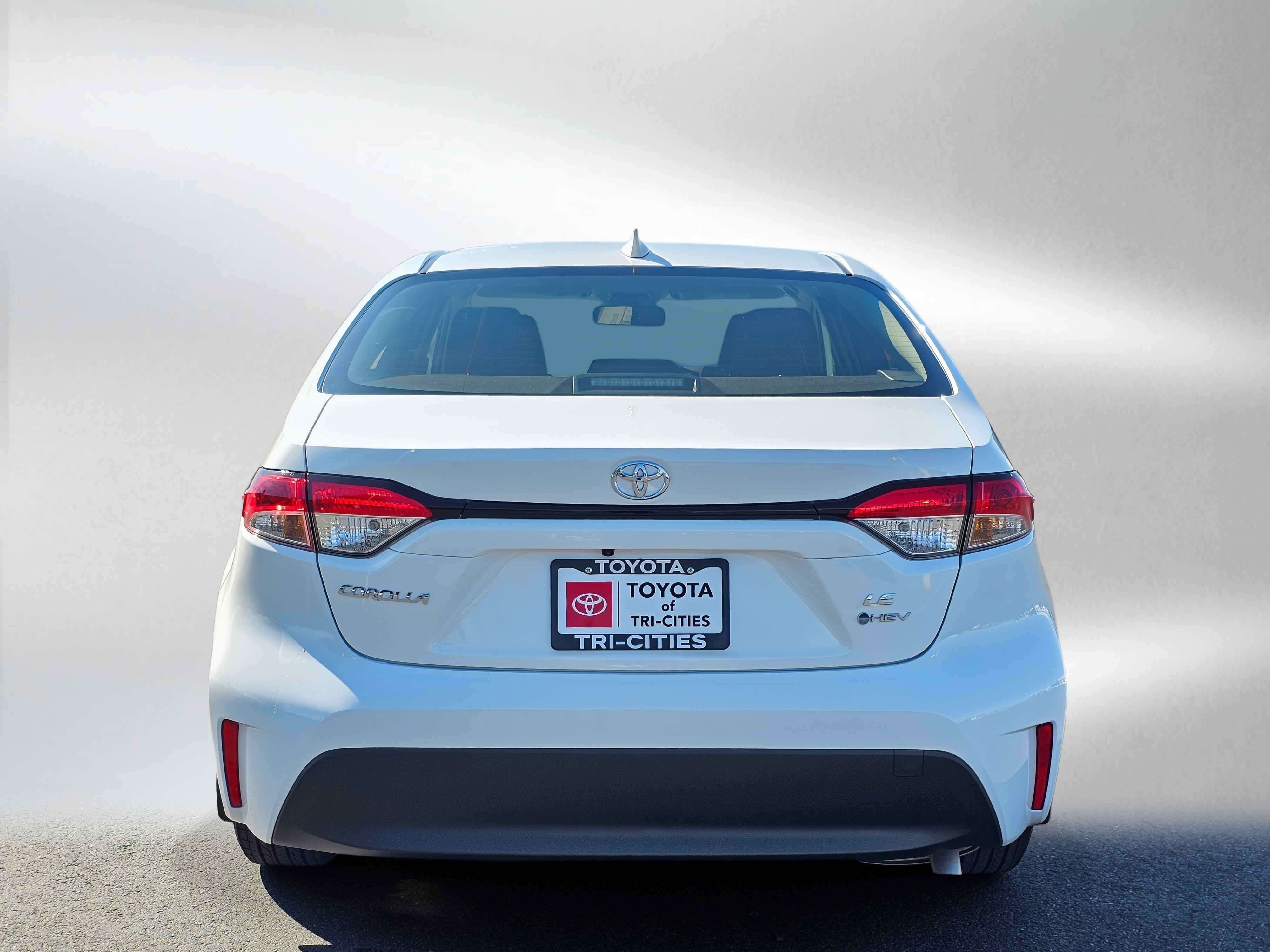 Used 2026 Toyota Corolla LE image 4