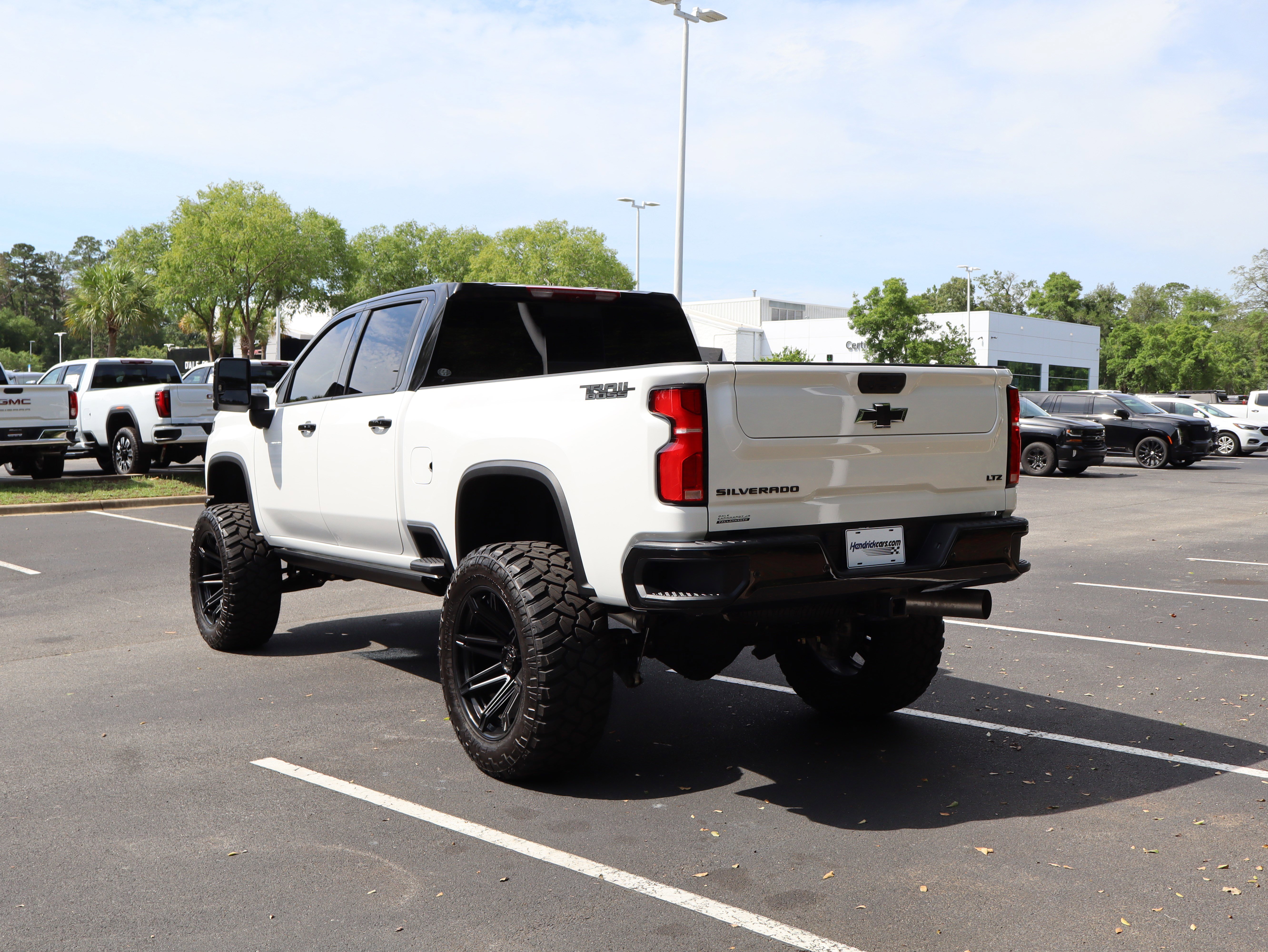 Used 2026 Chevrolet Silverado 2500 LTZ w/ LTZ Plus Package AWD/4WD image 7