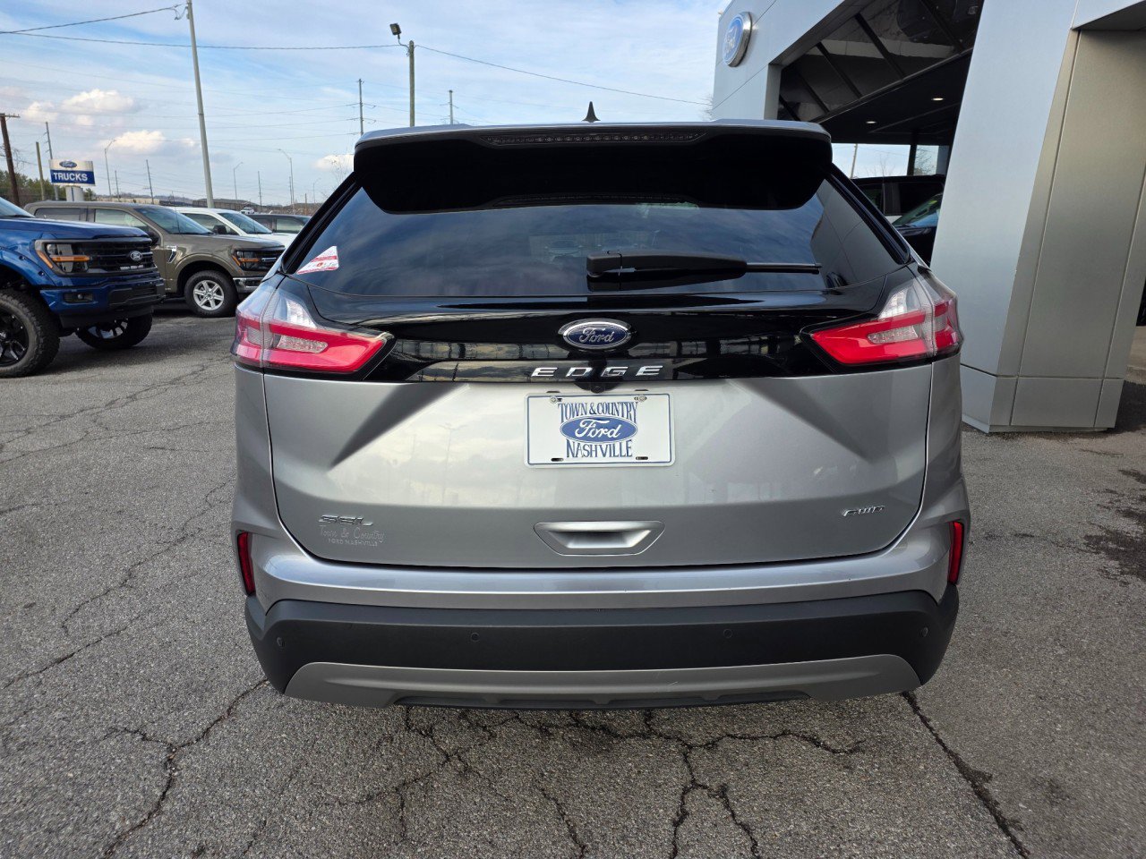 Used 2024 Ford Edge SEL image 5