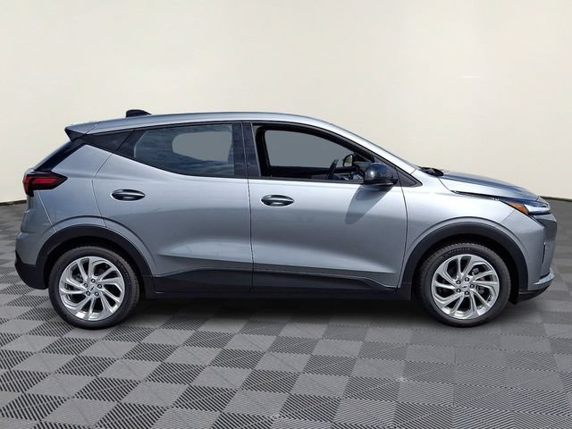 New 2027 Chevrolet Bolt LT w/ Comfort Package FWD image 5