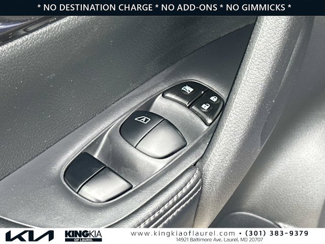 Used 2018 Nissan Rogue S FWD image 20