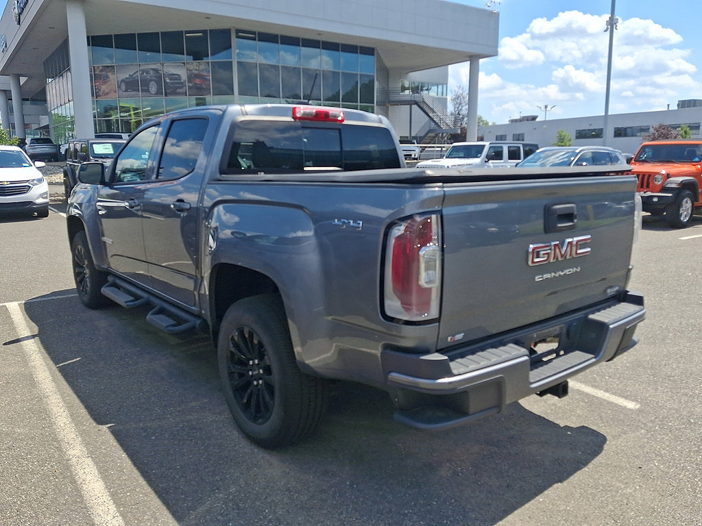 Used 2022 GMC Canyon Elevation w/ Elevation Premium Package AWD/4WD image 3