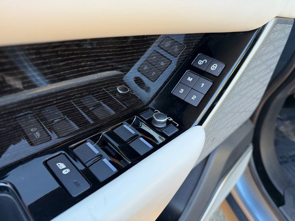 Used 2020 Land Rover Range Rover Velar R-Dynamic HSE image 14