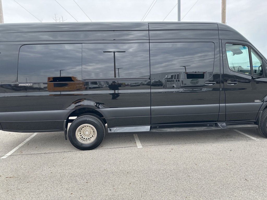 Used 2023 Mercedes-Benz Sprinter 3500 image 26