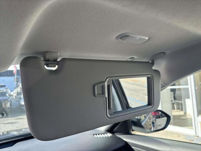 Used 2025 Hyundai Kona Limited image 33