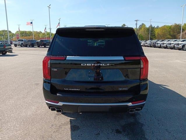 New 2026 GMC Yukon XL Denali w/ Denali Reserve Package AWD/4WD image 4