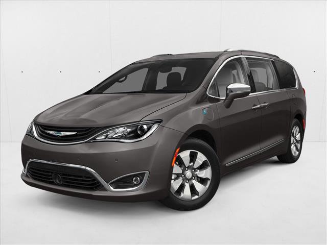 Used 2018 Chrysler Pacifica Touring Plus FWD image 1