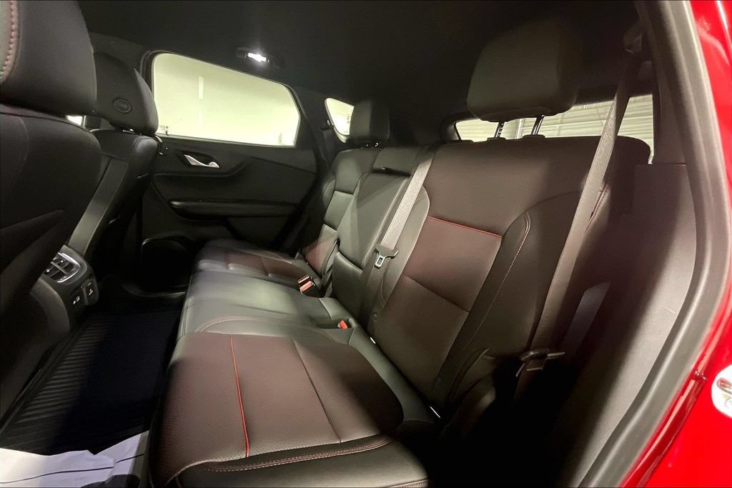Used 2022 Chevrolet Blazer RS w/ Enhanced Convenience Package FWD image 32