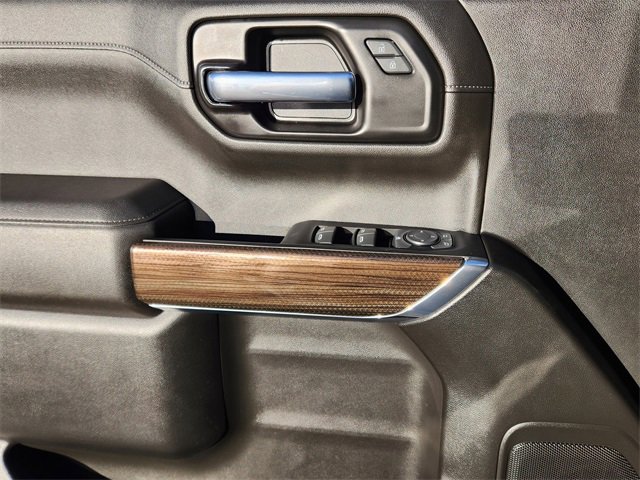 Used 2022 Chevrolet Silverado 1500 LT image 5