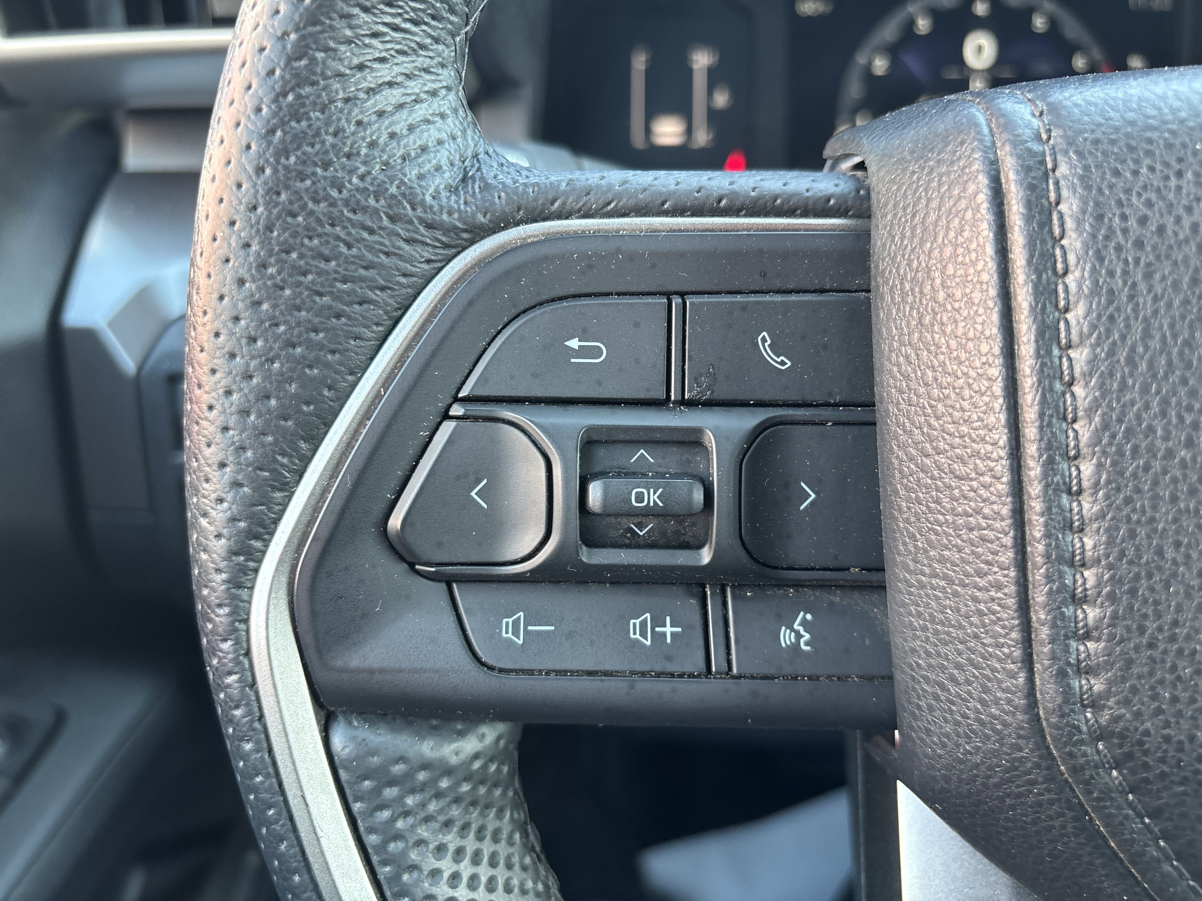 Certified 2024 Toyota Tacoma SR5 image 18