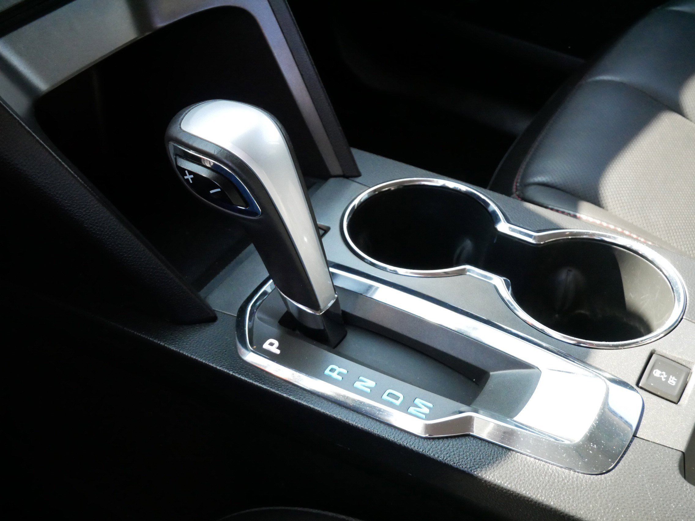 Used 2015 Chevrolet Equinox LTZ image 24