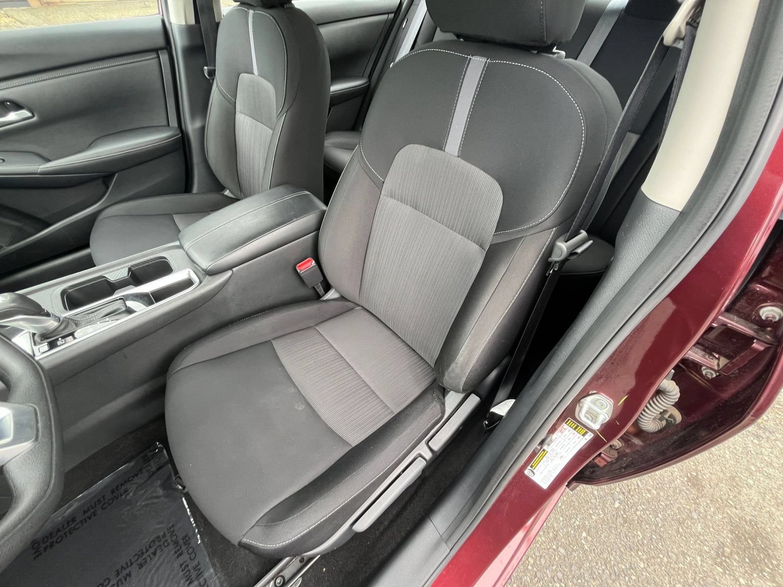 Used 2025 Nissan Sentra SV FWD image 31