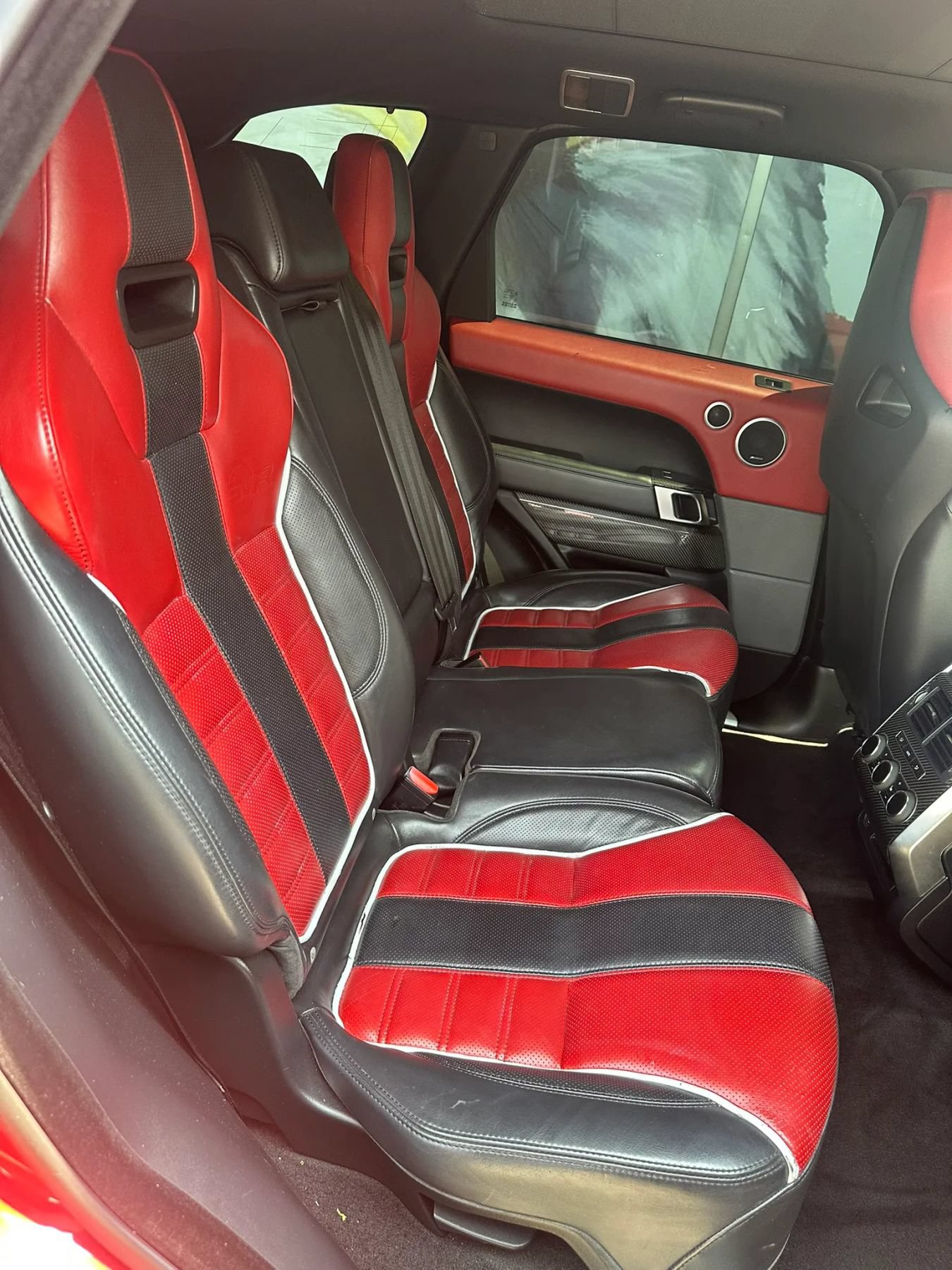 Used 2015 Land Rover Range Rover Sport SVR AWD/4WD image 13