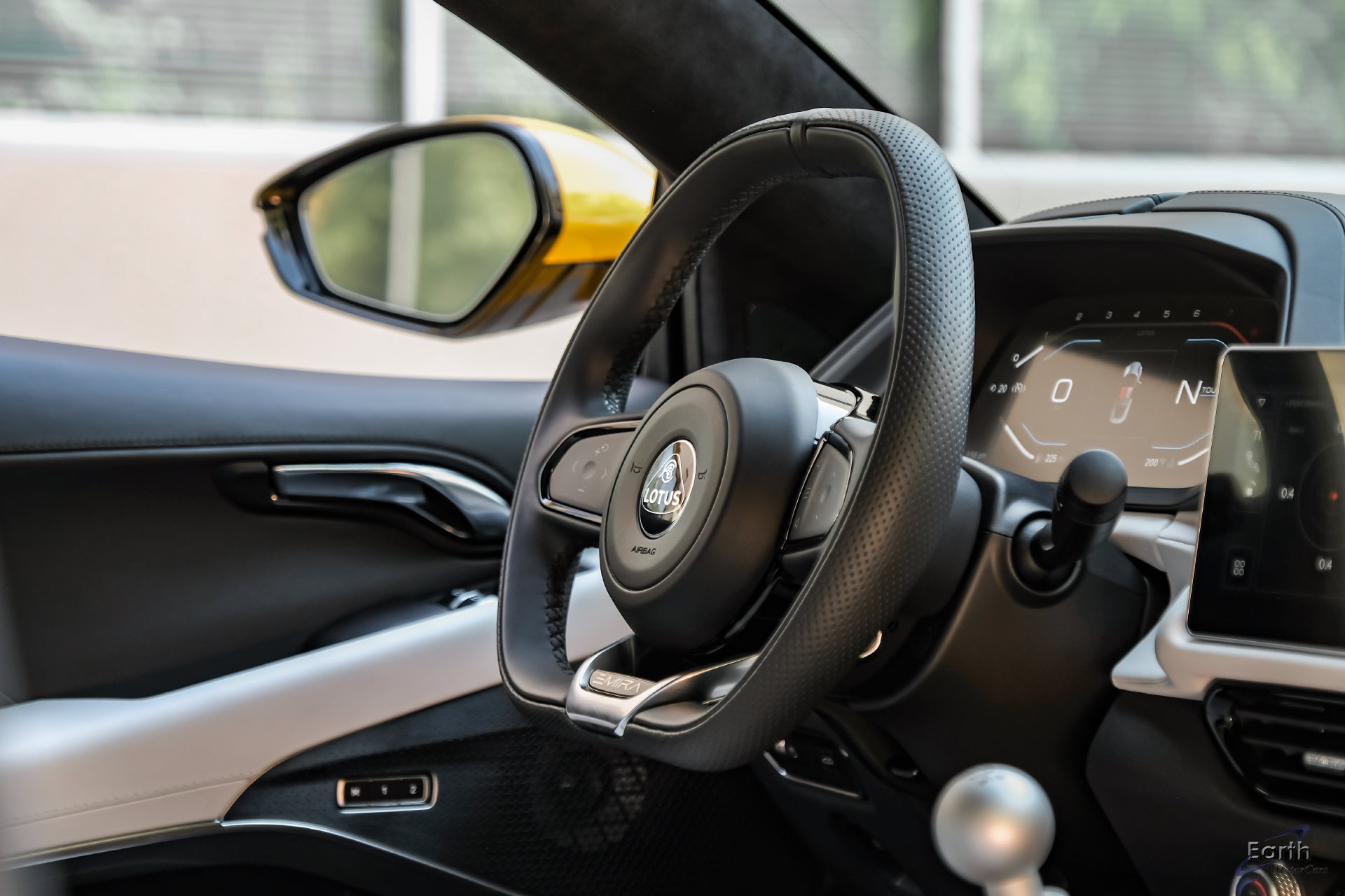 Used 2025 Lotus Emira RWD image 64