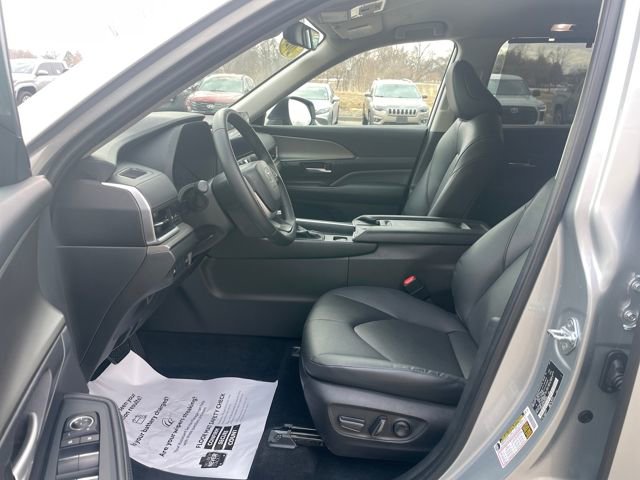 Certified 2025 Toyota Grand Highlander AWD image 9