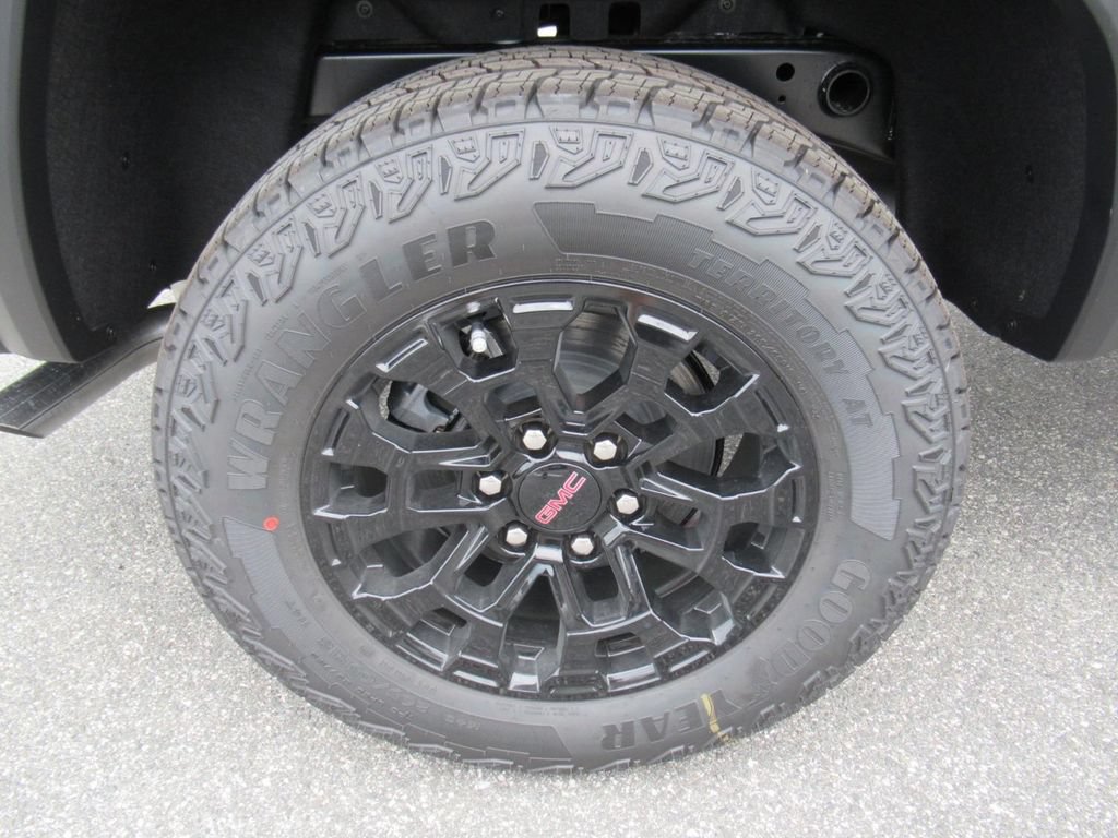 New 2026 GMC Canyon Elevation w/ Convenience Package RWD image 8