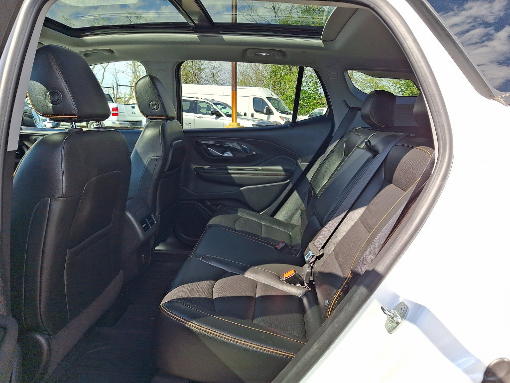 Used 2022 GMC Terrain AT4 w/ LPO, Floor Liner Package AWD/4WD image 51