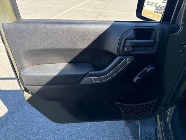 Used 2015 Jeep Wrangler Sport image 23