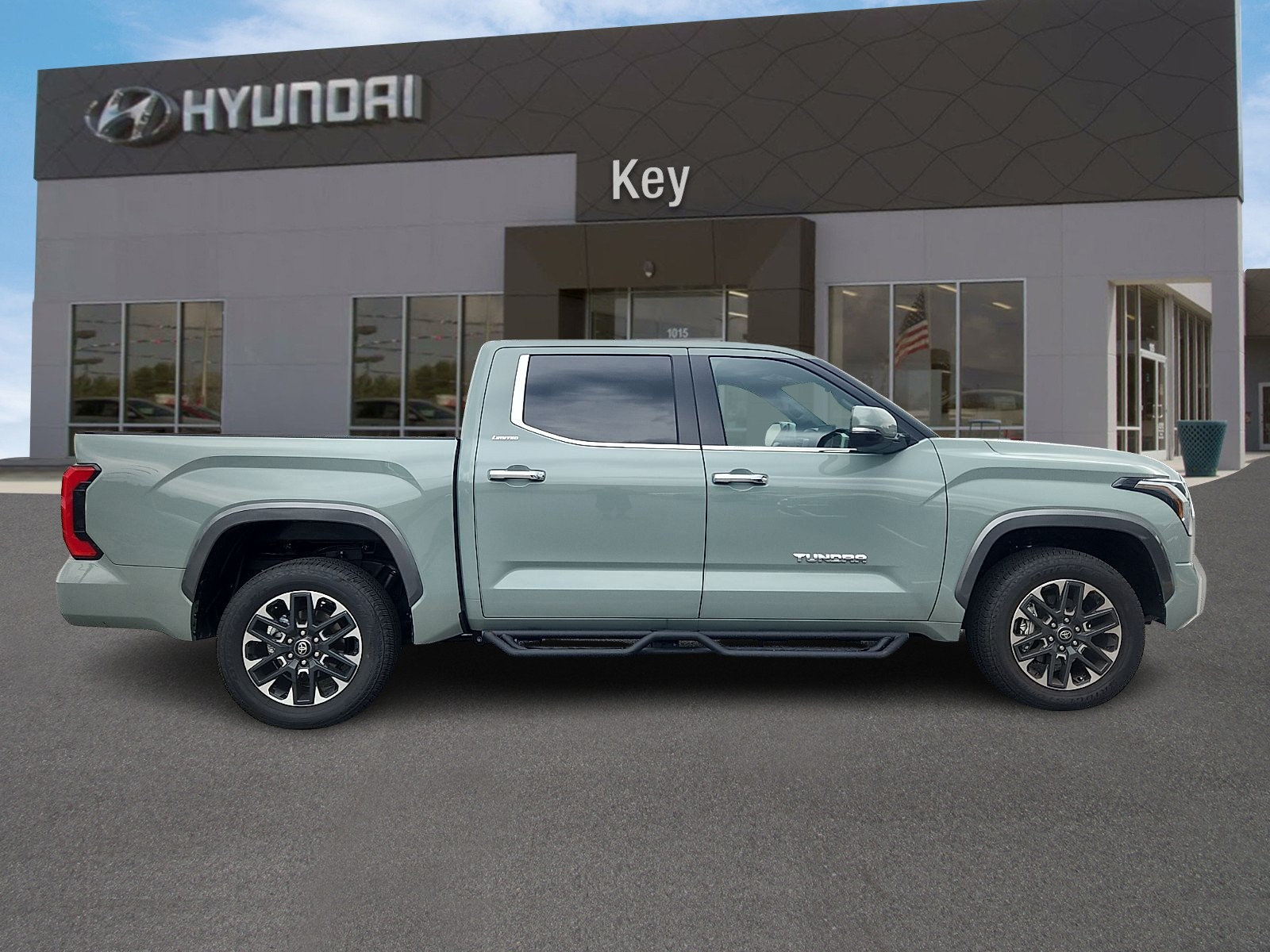 Used 2026 Toyota Tundra Limited AWD/4WD image 2
