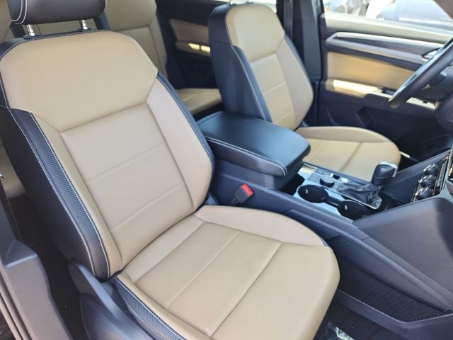 Used 2023 Volkswagen Atlas Cross Sport SEL AWD/4WD image 13