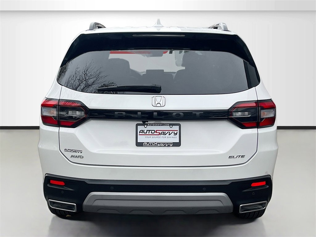 Used 2023 Honda Pilot Elite image 6