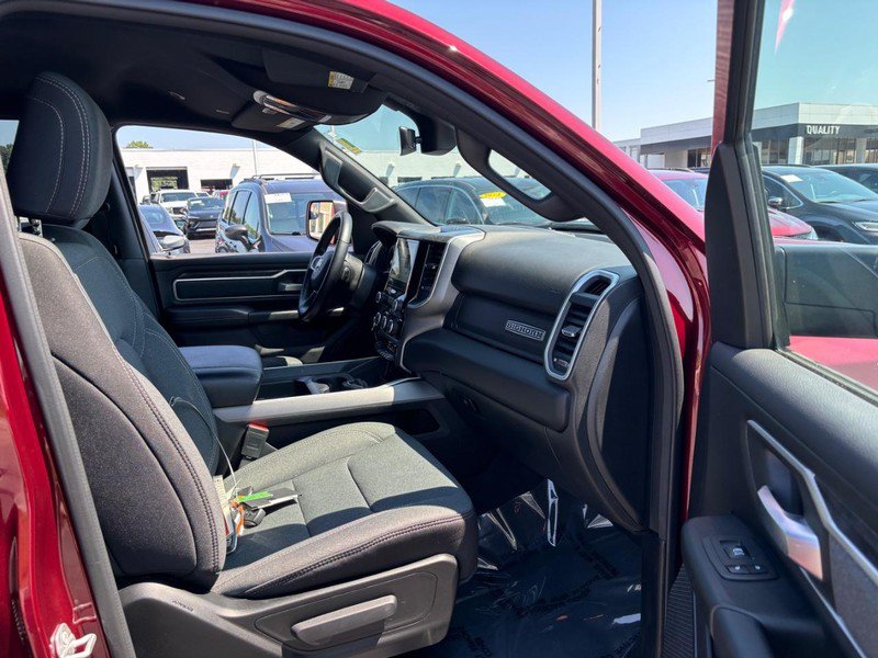 Used 2022 RAM 1500 Big Horn AWD/4WD image 12