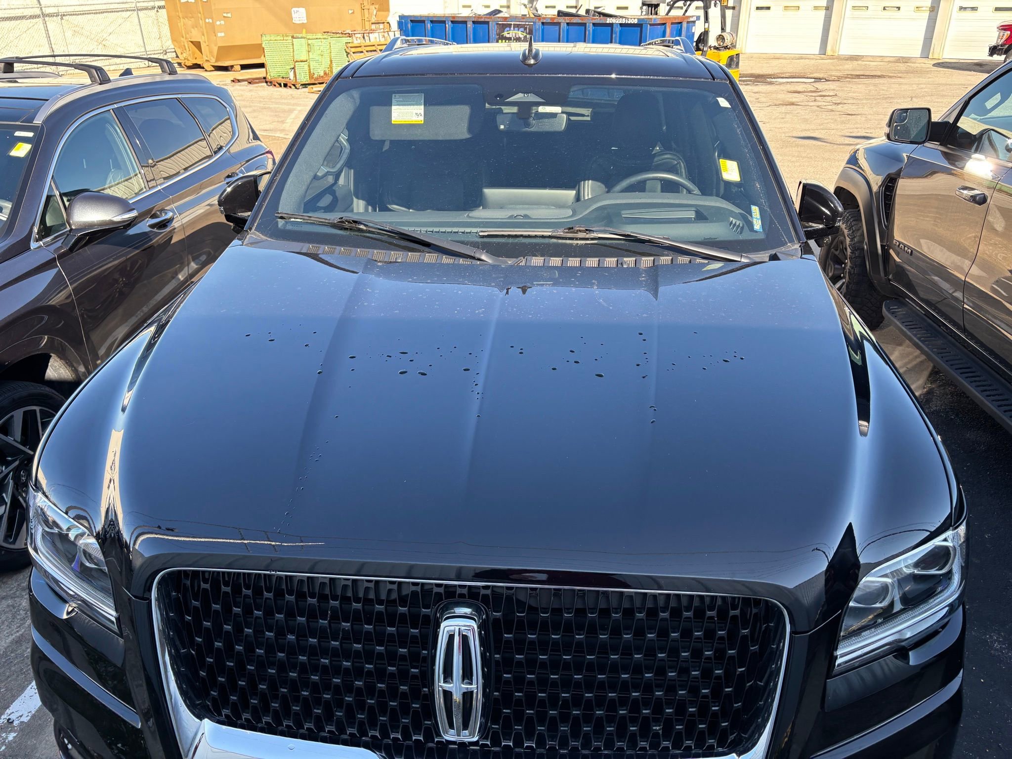 Certified 2022 Lincoln Navigator Reserve w/ Monochromatic Package image 3