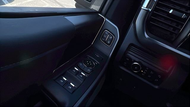 New 2026 Ford F350 Lariat w/ Black Appearance Package AWD/4WD image 34