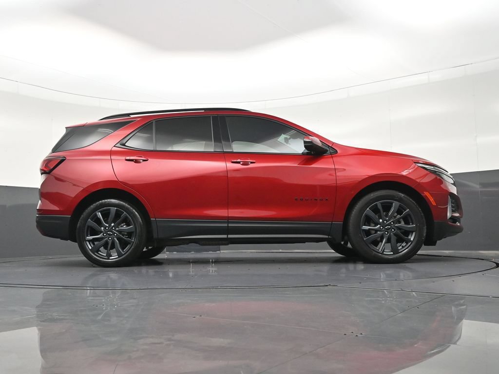 Used 2023 Chevrolet Equinox RS w/ RS Leather Package FWD image 30