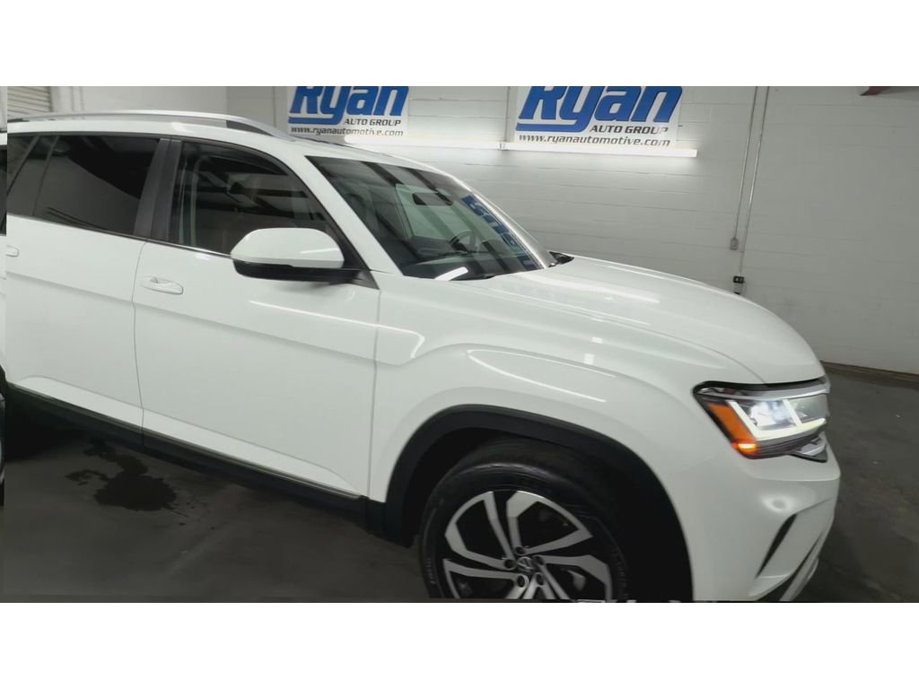 Used 2022 Volkswagen Atlas SEL image 2