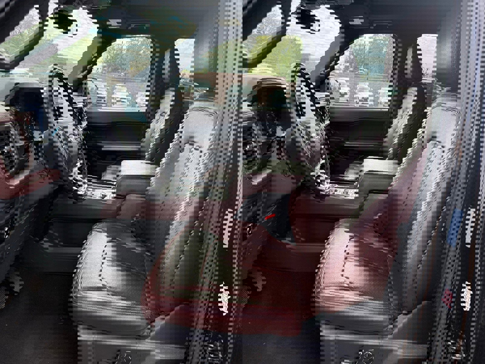 Used 2023 Ford Expedition Max Limited image 13