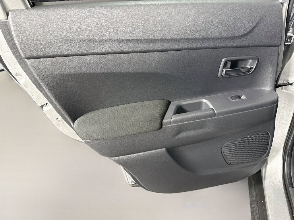 Used 2025 Mitsubishi Outlander Sport AWD image 24